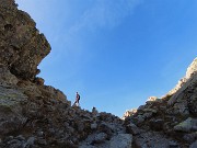 RIFUGIO BENIGNI (2222 m) ad anello dalla CIMA DI VAL PIANELLA (2349 m)-9ott23 - FOTOGALLERY